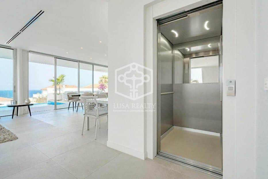 Villa en Adeje, Tenerife, España 4 dormitorios, 281 m2 No. 111114