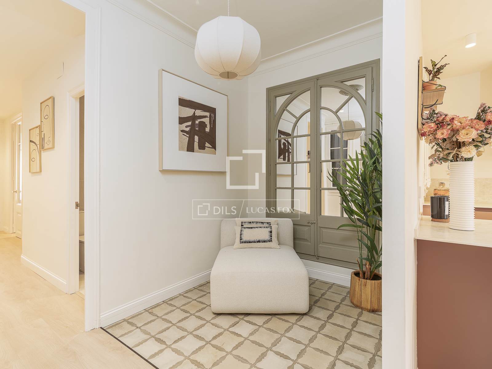 Apartamento en Barcelona, España 3 dormitorios, 135 m2 No. 194297
