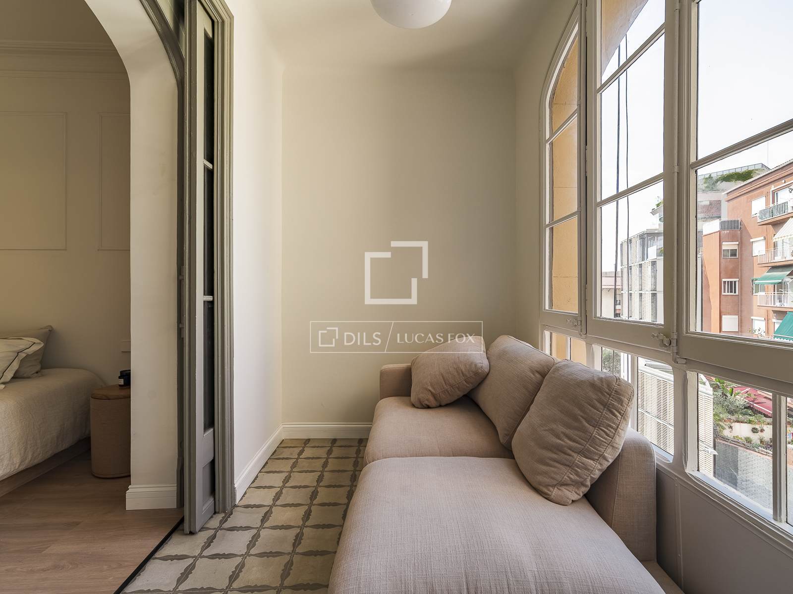Apartamento en Barcelona, España 3 dormitorios, 135 m2 No. 194297