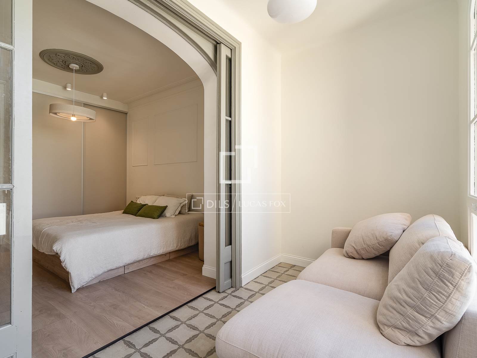 Apartamento en Barcelona, España 3 dormitorios, 135 m2 No. 194297