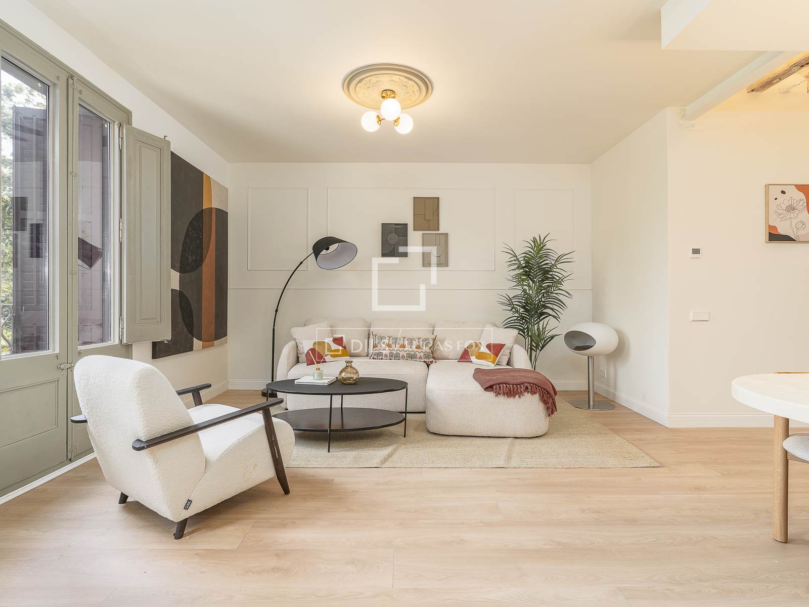 Apartamento en Barcelona, España 3 dormitorios, 135 m2 No. 194297
