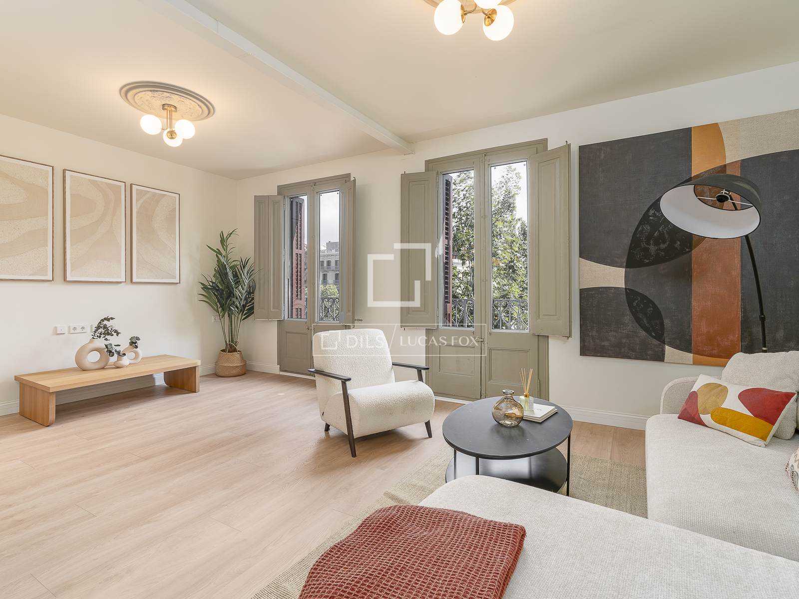 Apartamento en Barcelona, España 3 dormitorios, 135 m2 No. 194297