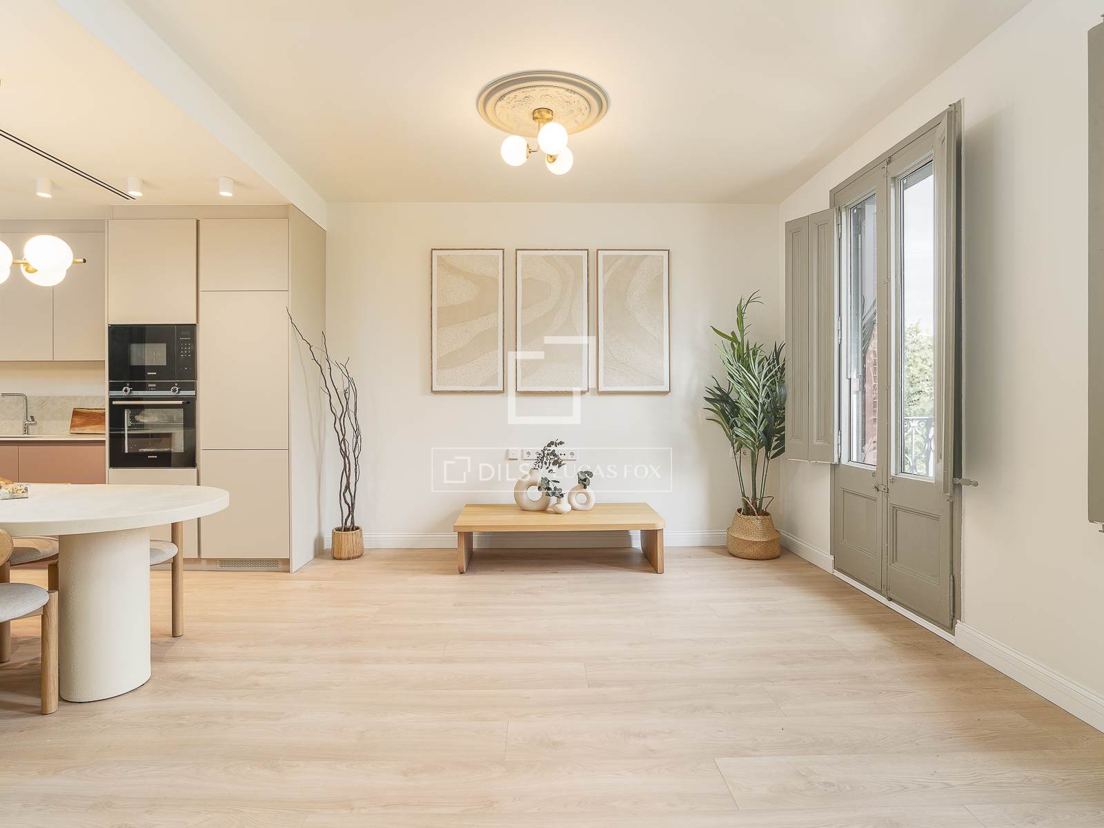 Apartamento en Barcelona, España 3 dormitorios, 135 m2 No. 194297