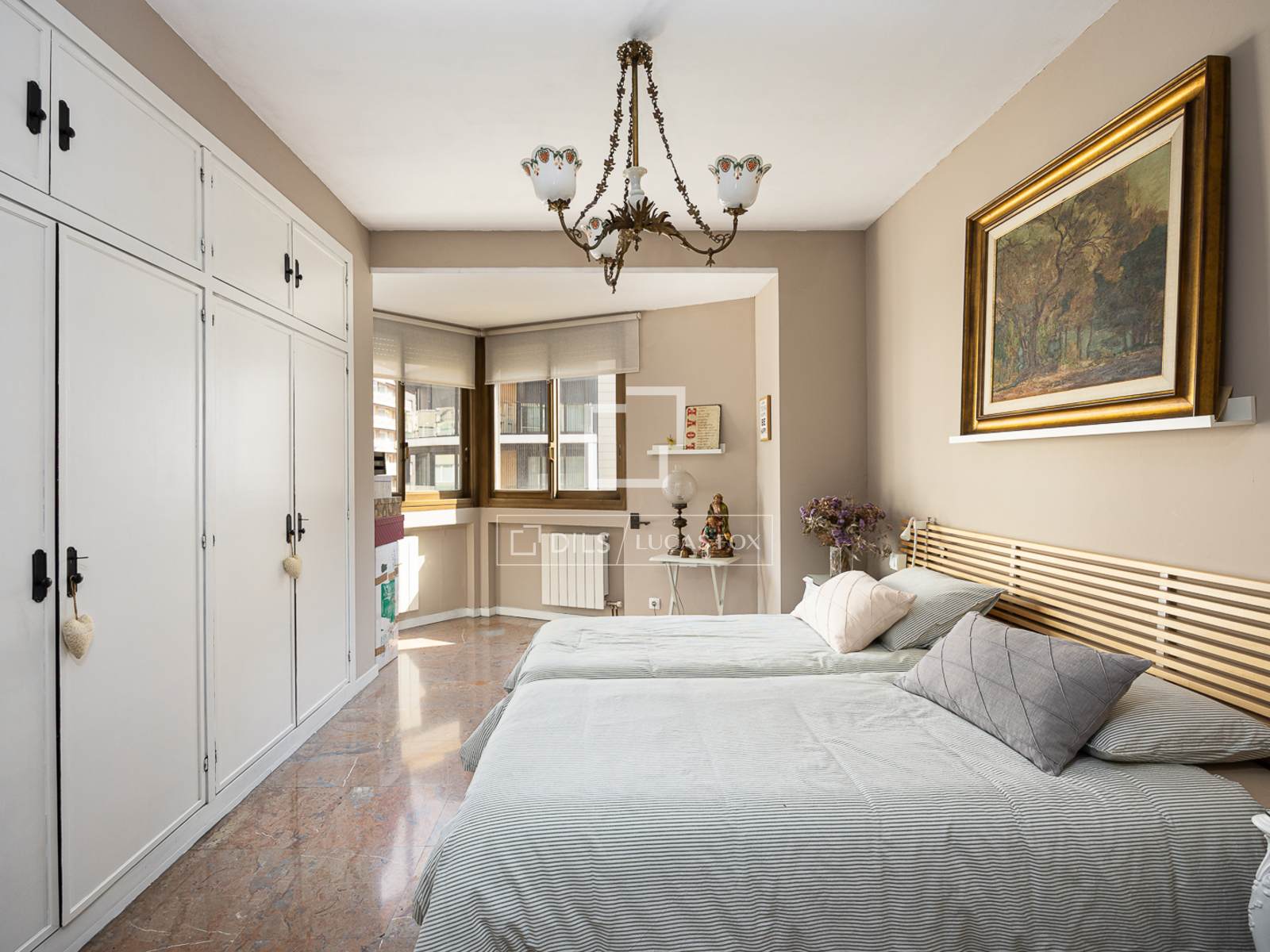 Apartamento en Barcelona, España 5 dormitorios, 178 m2 No. 194298