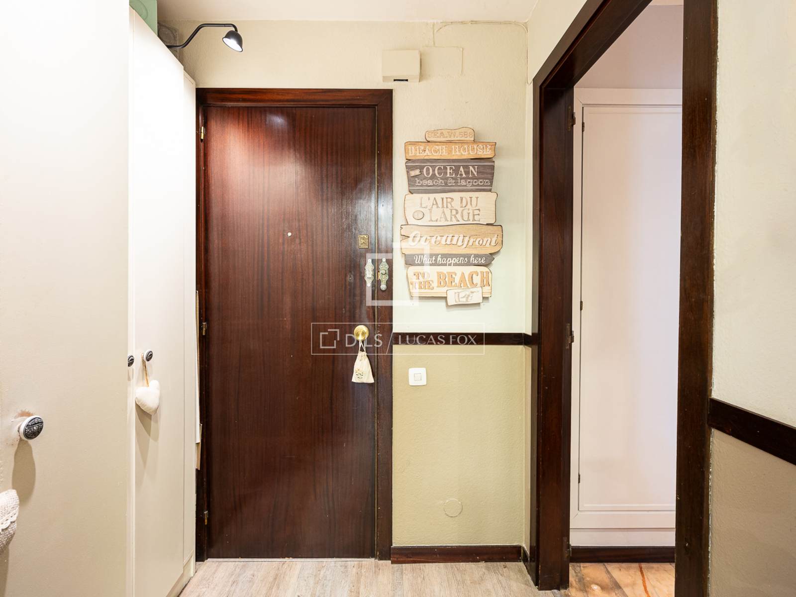 Apartamento en Barcelona, España 5 dormitorios, 178 m2 No. 194298