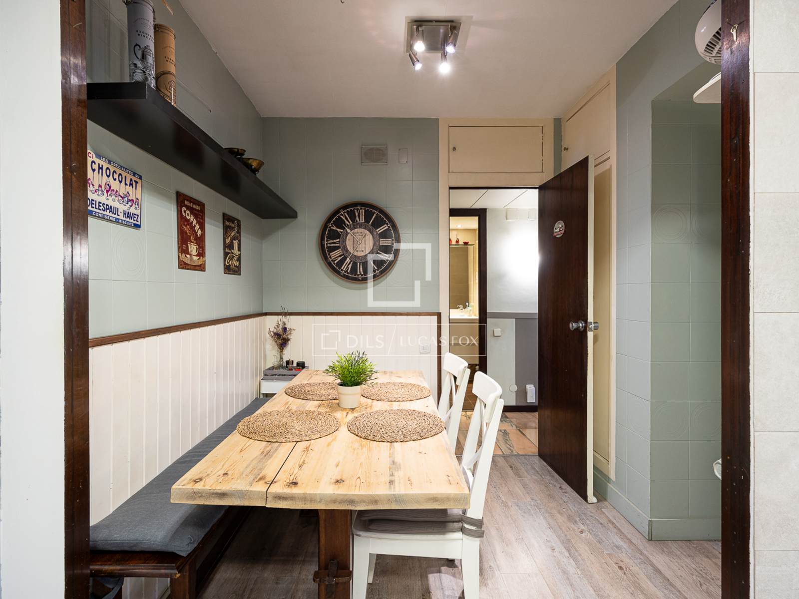 Apartamento en Barcelona, España 5 dormitorios, 178 m2 No. 194298