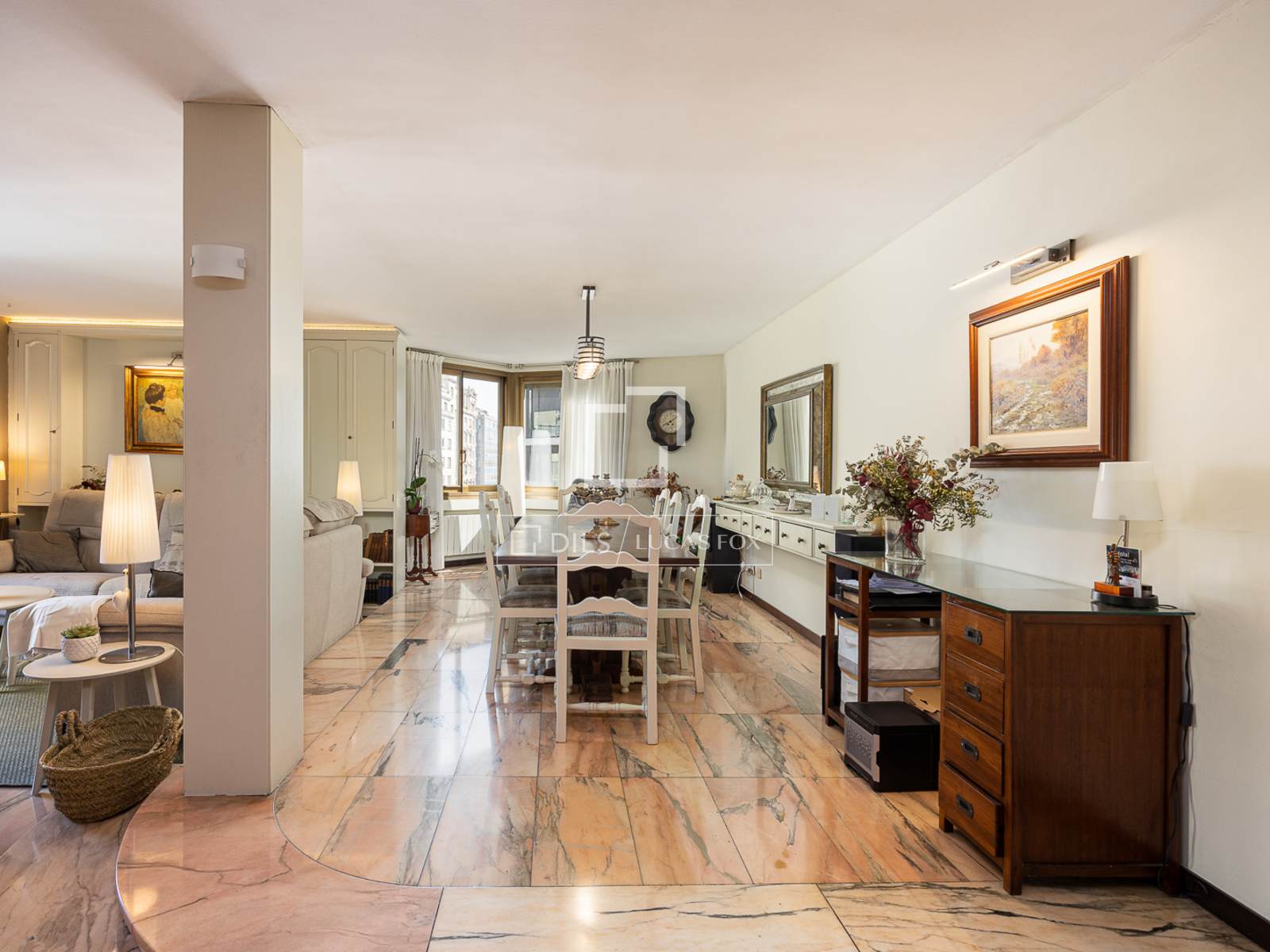 Apartamento en Barcelona, España 5 dormitorios, 178 m2 No. 194298