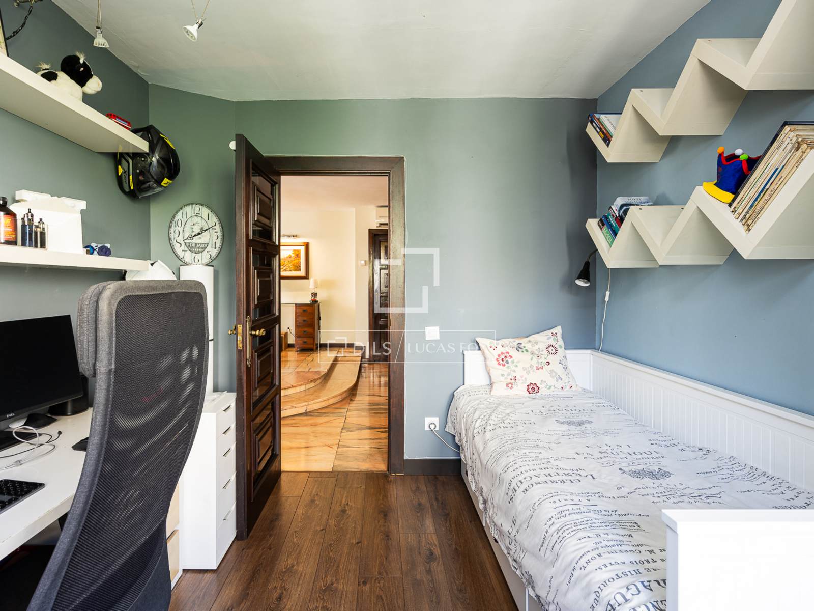Apartamento en Barcelona, España 5 dormitorios, 178 m2 No. 194298