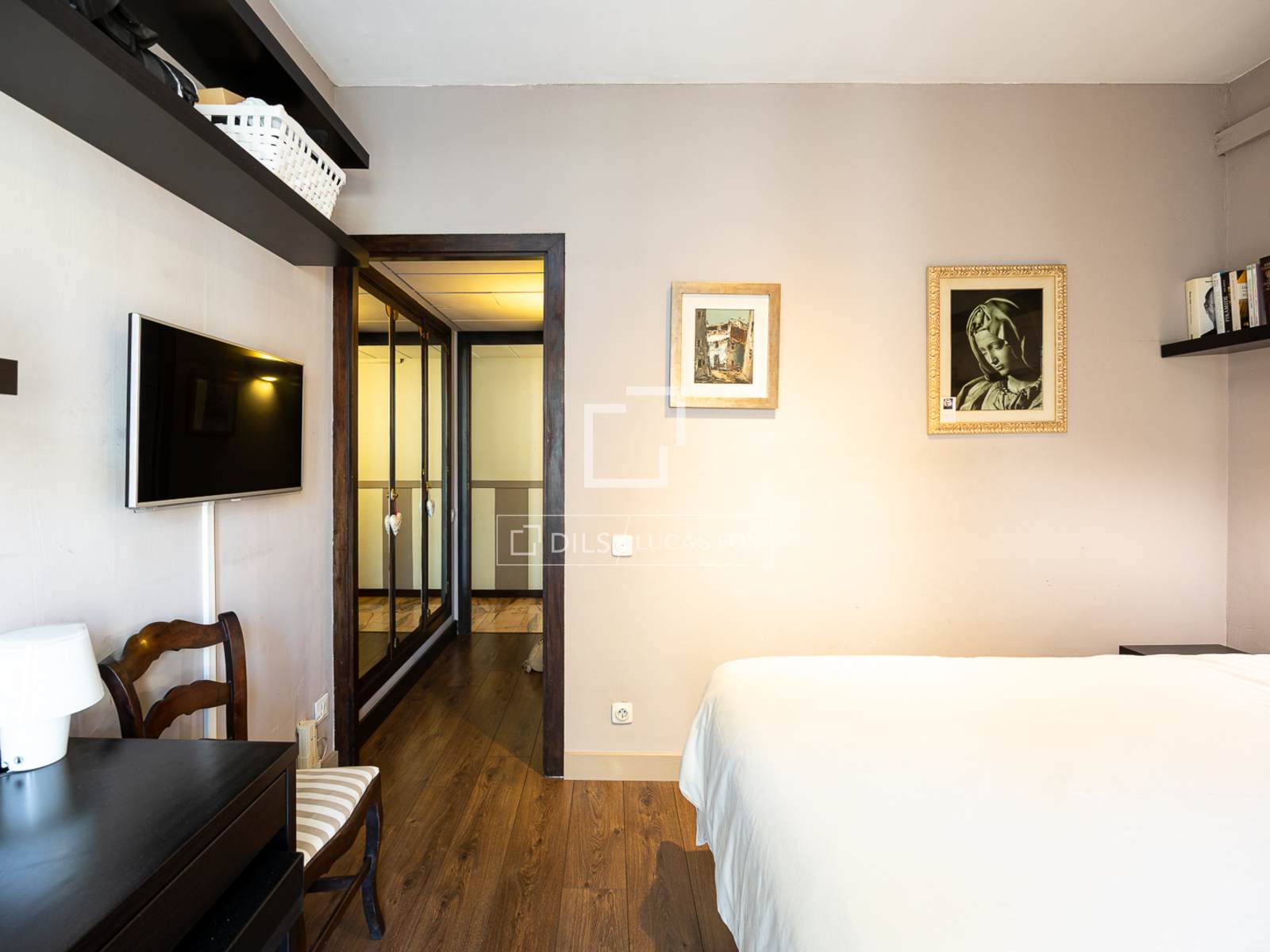 Apartamento en Barcelona, España 5 dormitorios, 178 m2 No. 194298
