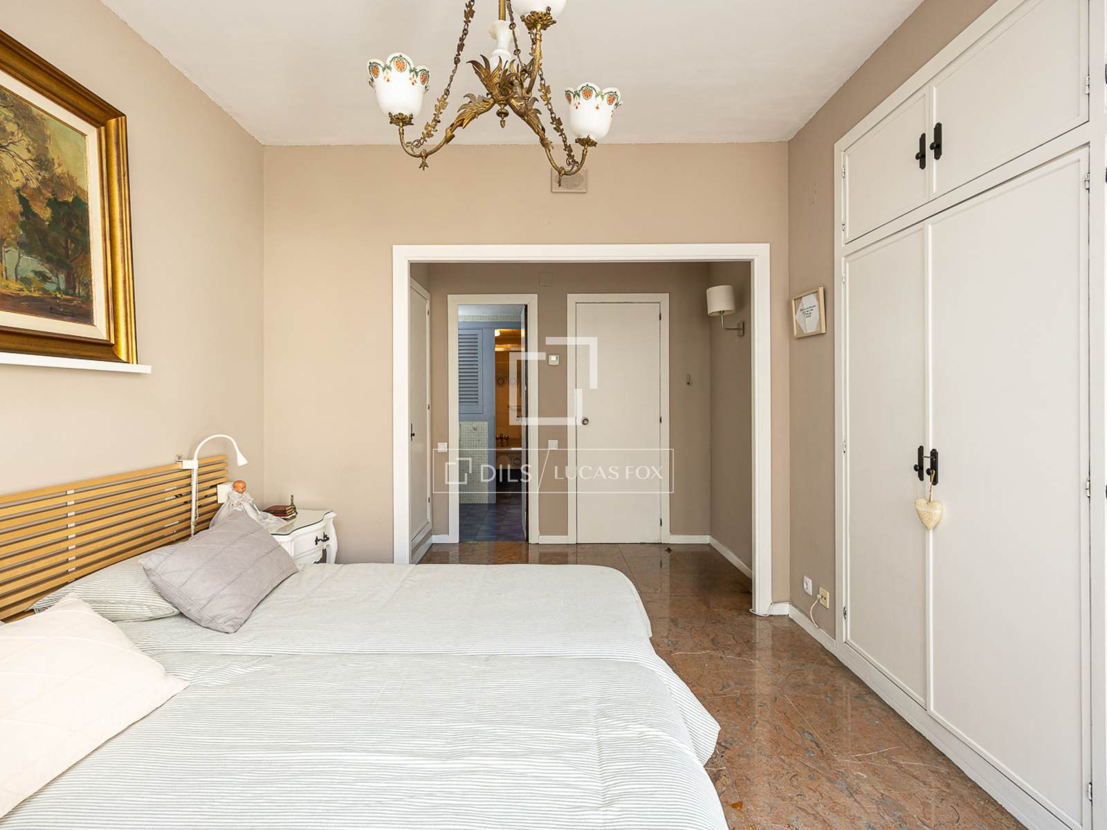Apartamento en Barcelona, España 5 dormitorios, 178 m2 No. 194298