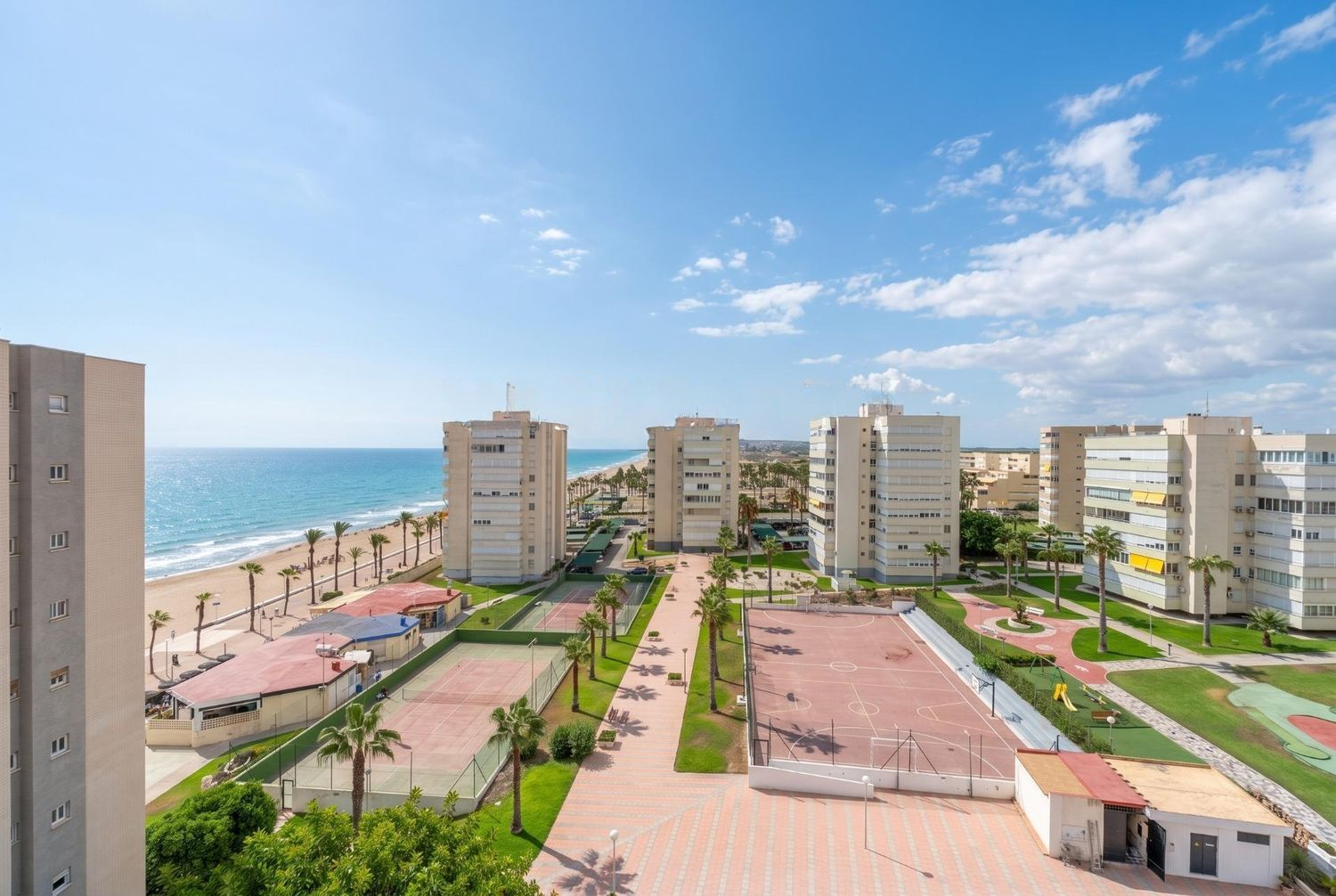 Lägenhet i Gran Alacant, Alicante, Spanien 4 sovrum, 148 kvm. Nr. 196099