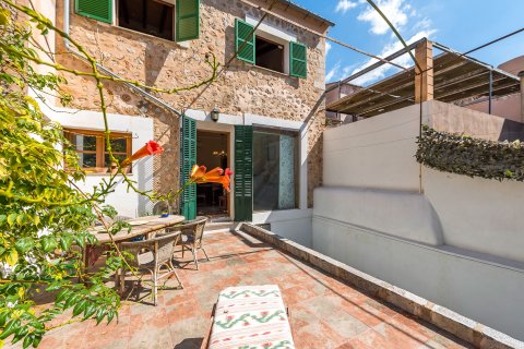 Kaupunkipientalo Soller, Mallorca, Espanja 8 makuuhuonetta, 790 m2 No. 32765