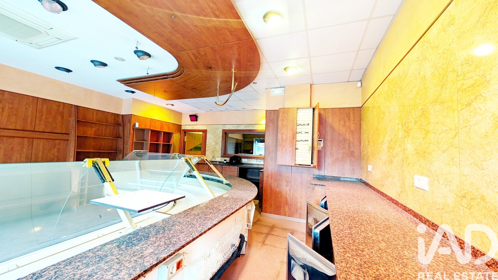 Commercial property in Barcelona, Spain 65 sq.m. No. 188512