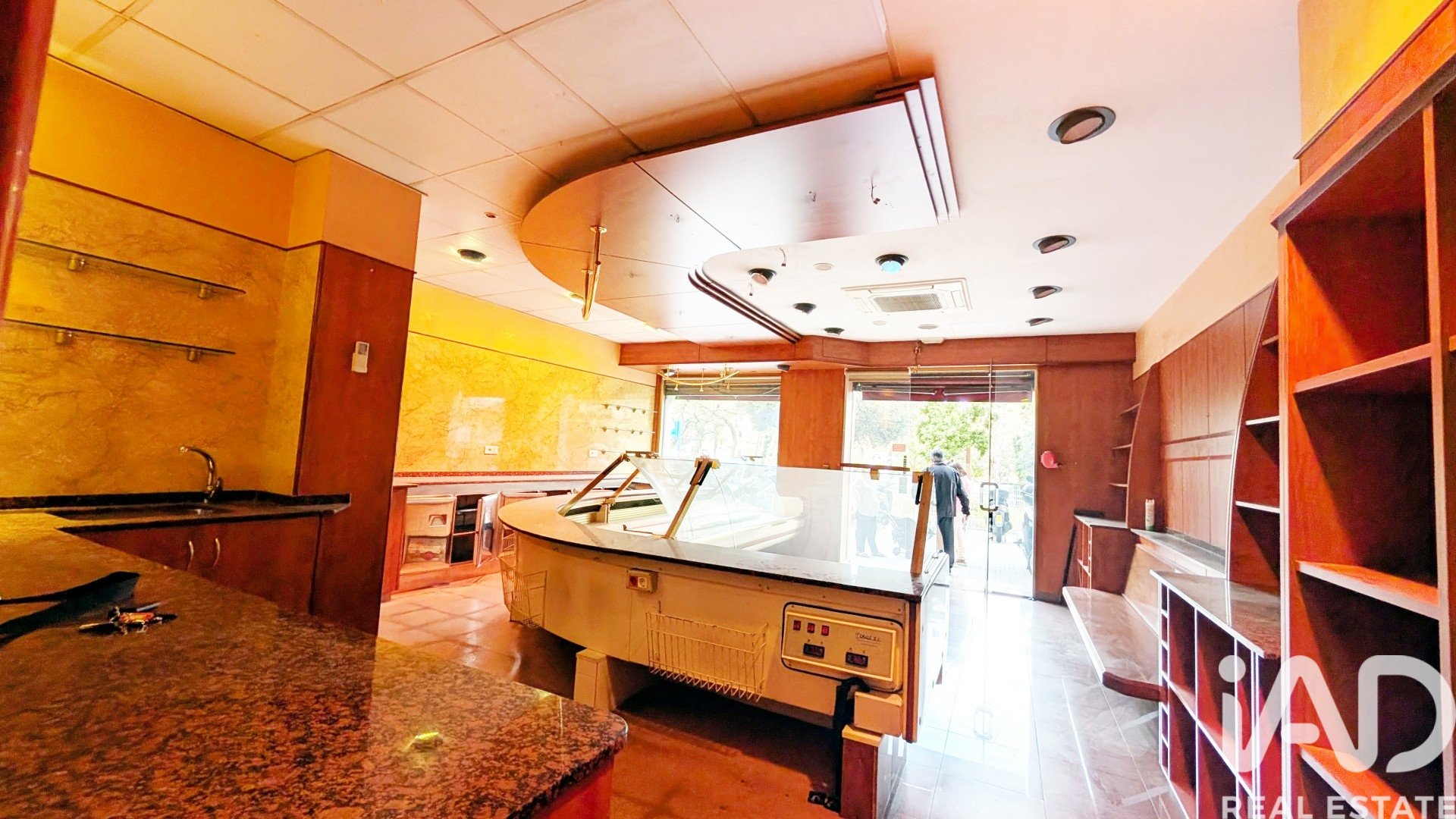 Commercial property in Barcelona, Spain 65 sq.m. No. 188512