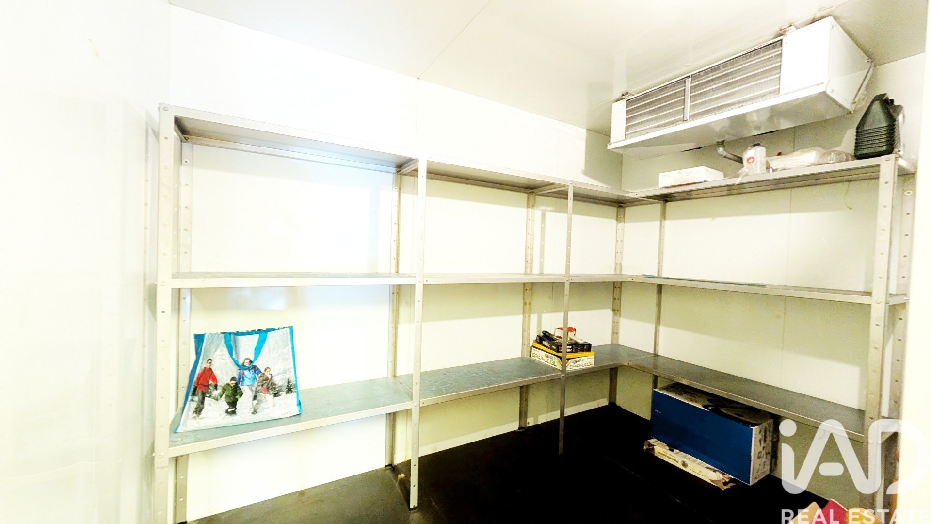 Commercial property in Barcelona, Spain 65 sq.m. No. 188512