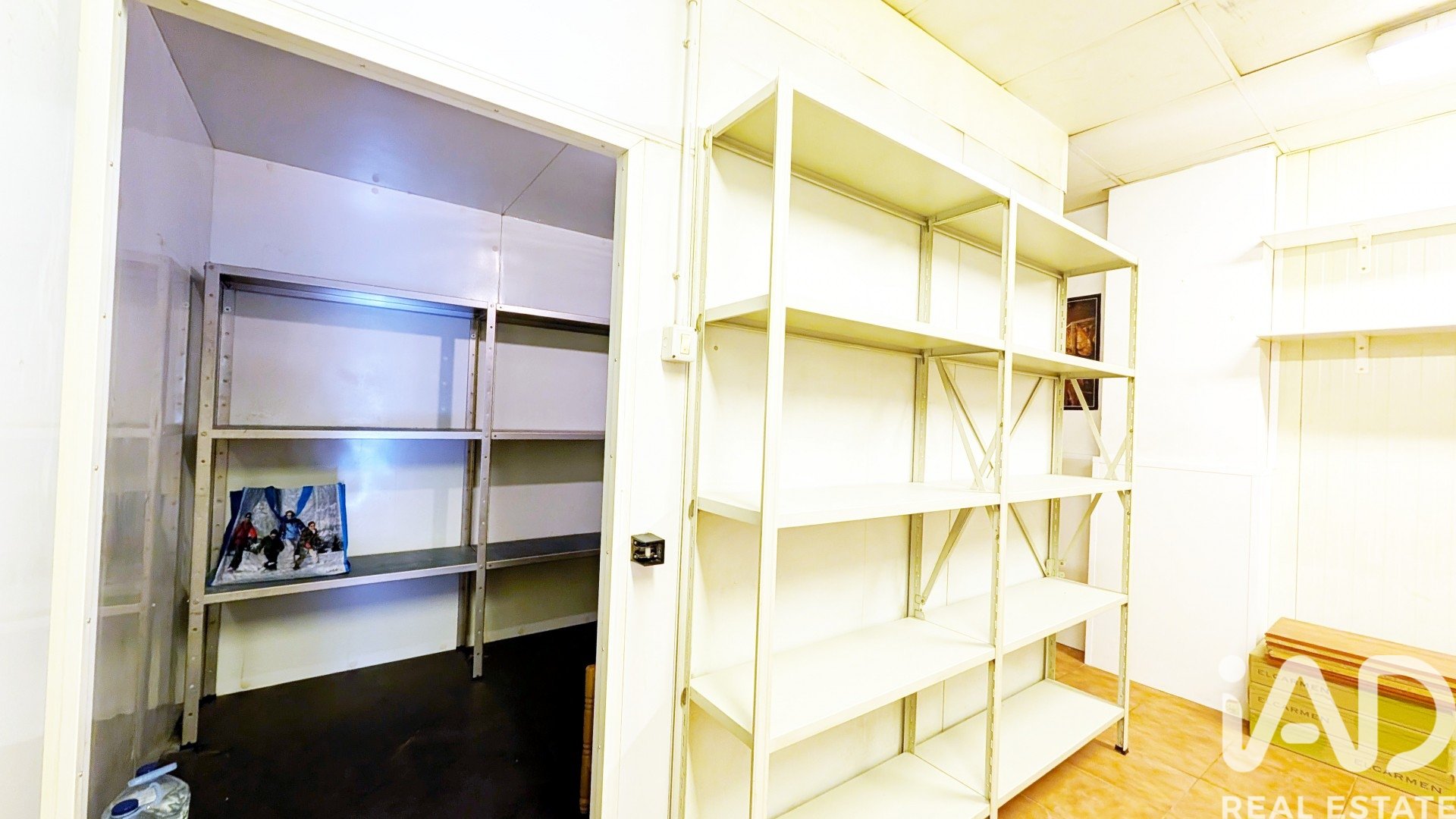 Commercial property in Barcelona, Spain 65 sq.m. No. 188512