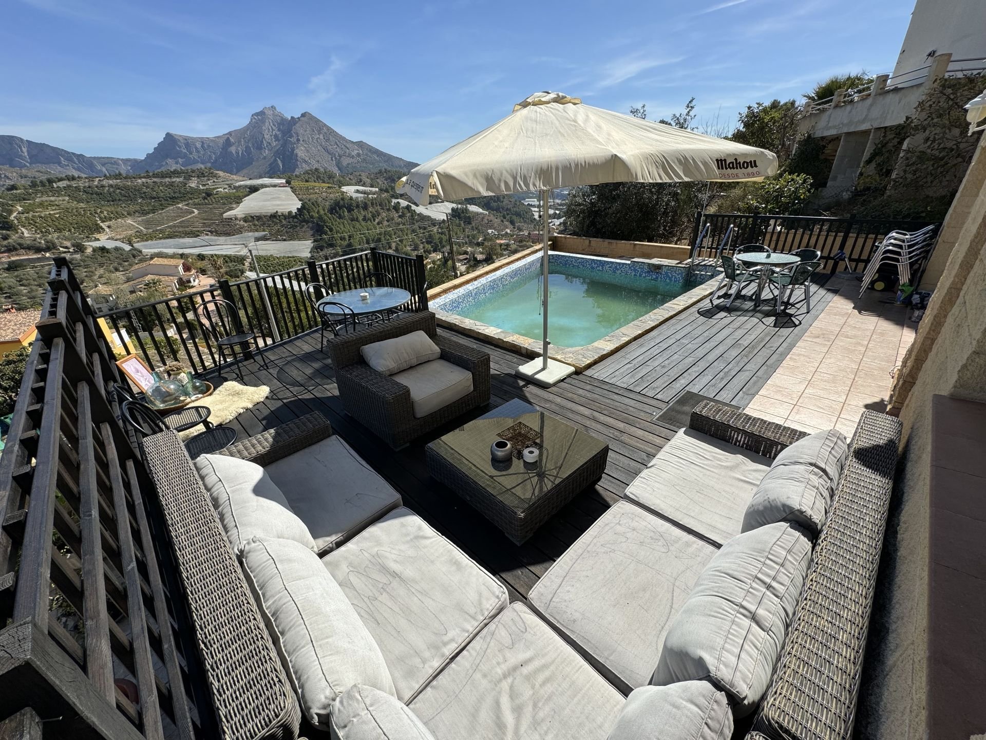 Сasa en Callosa D'en Sarria, Alicante, España 4 dormitorios, 239 m2 No. 95461