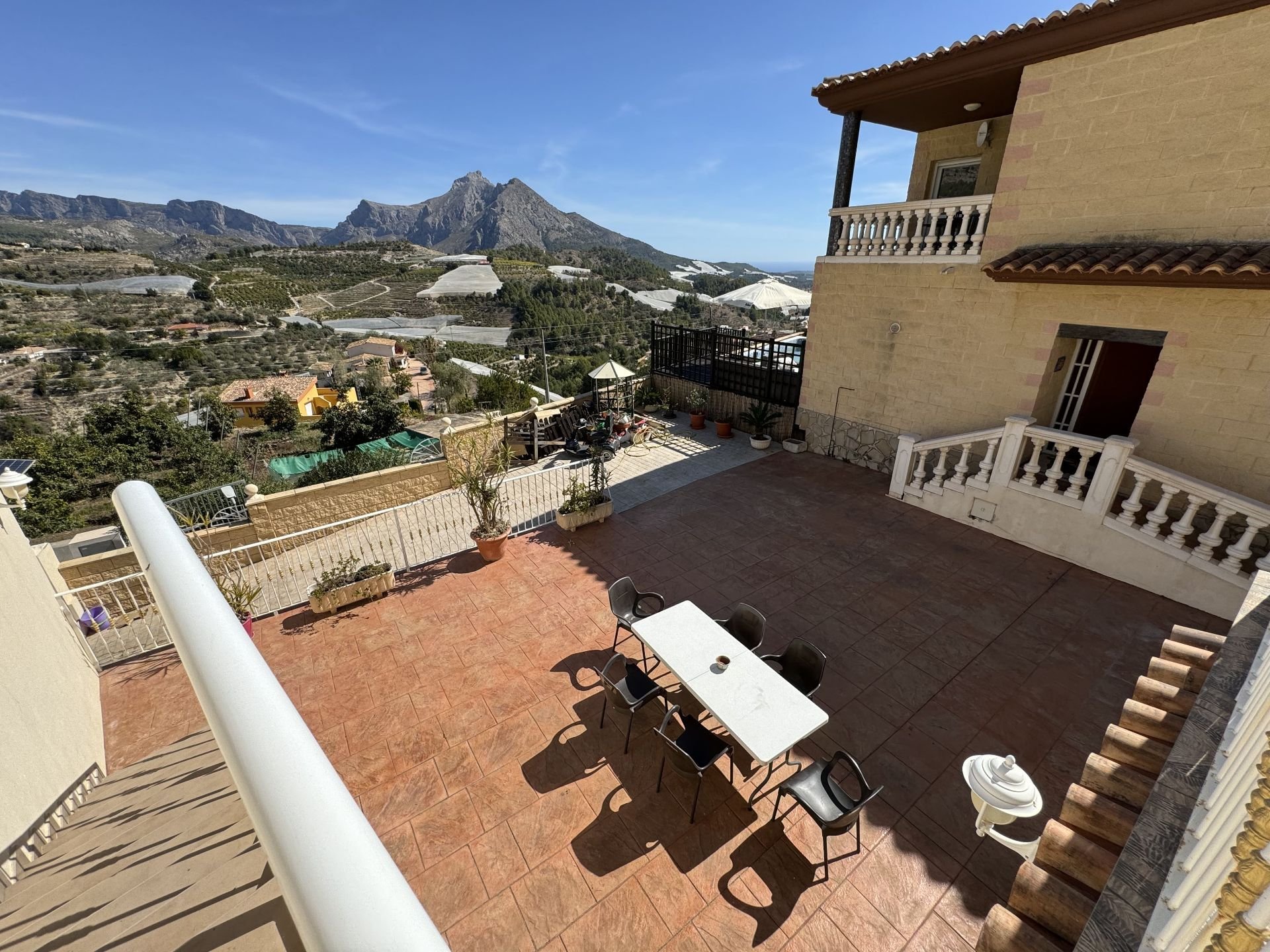 Сasa en Callosa D'en Sarria, Alicante, España 4 dormitorios, 239 m2 No. 95461