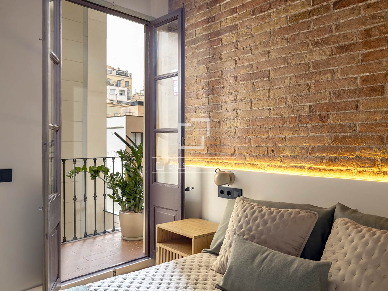 Apartment à Barcelona, Espagne 4 chambres, 168 m2 No. 168321