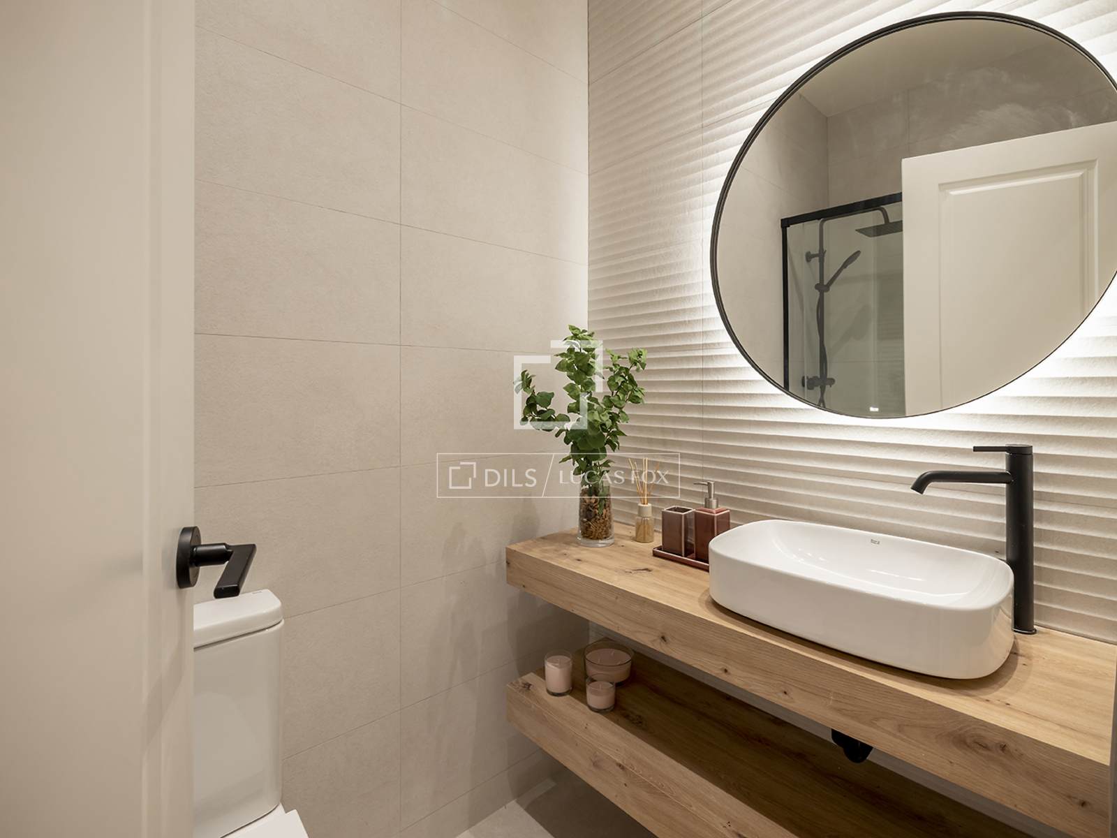 Apartment à Barcelona, Espagne 4 chambres, 168 m2 No. 168321