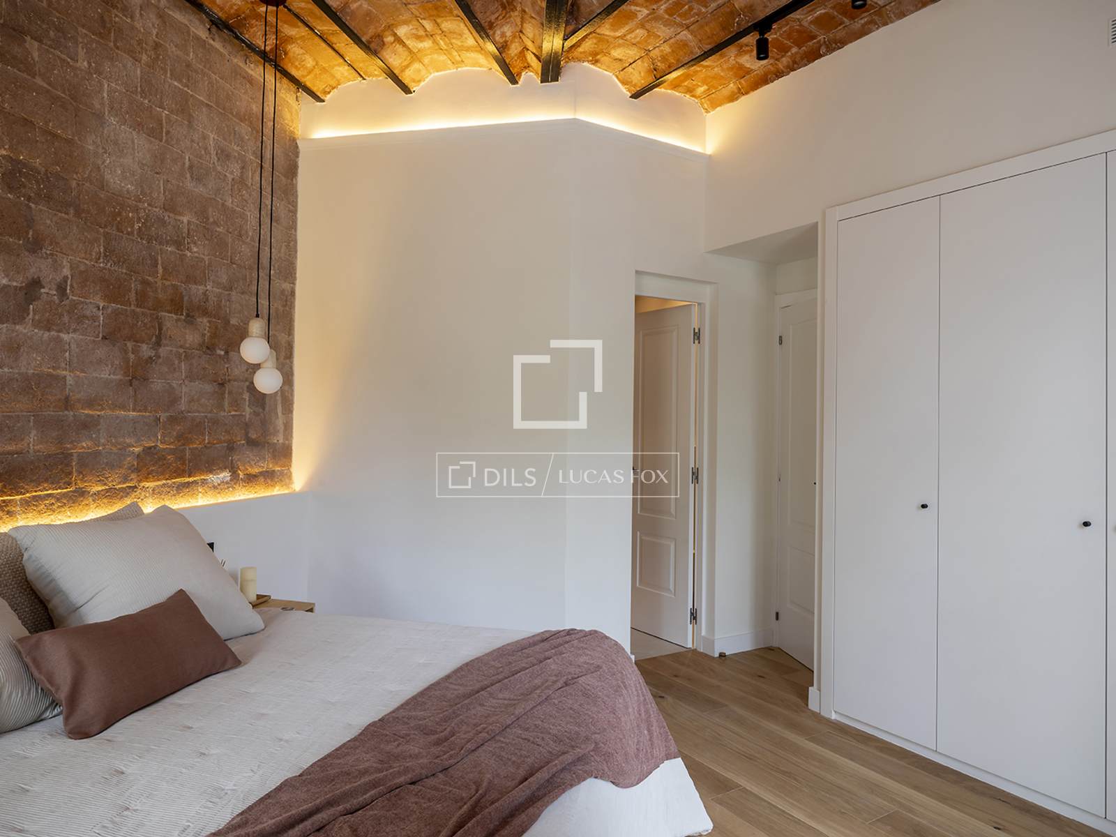 Apartment à Barcelona, Espagne 4 chambres, 168 m2 No. 168321
