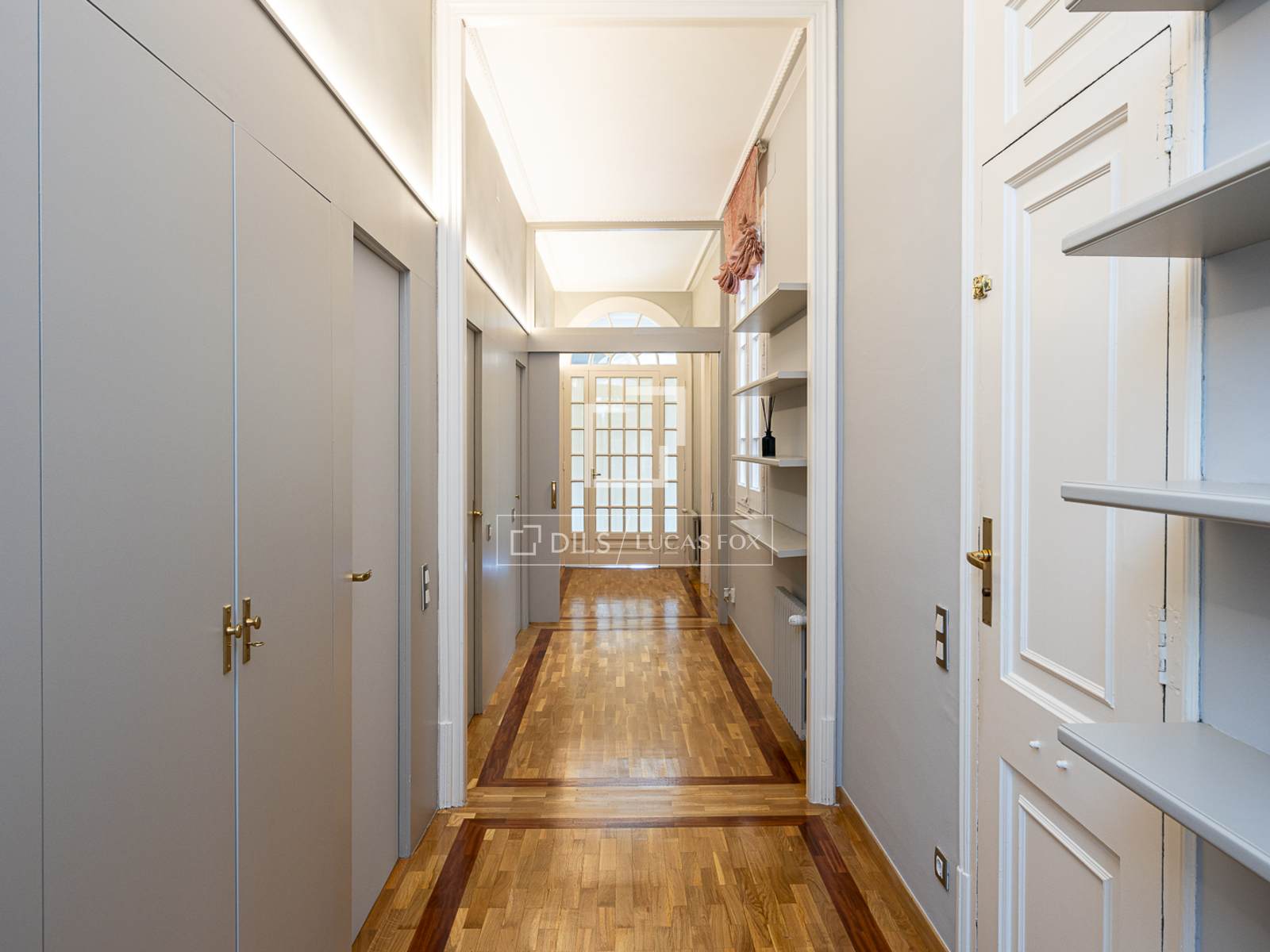 Dzīvoklis Barcelona, Spānijā 5 istabas, 217 m2 Nr. 168319