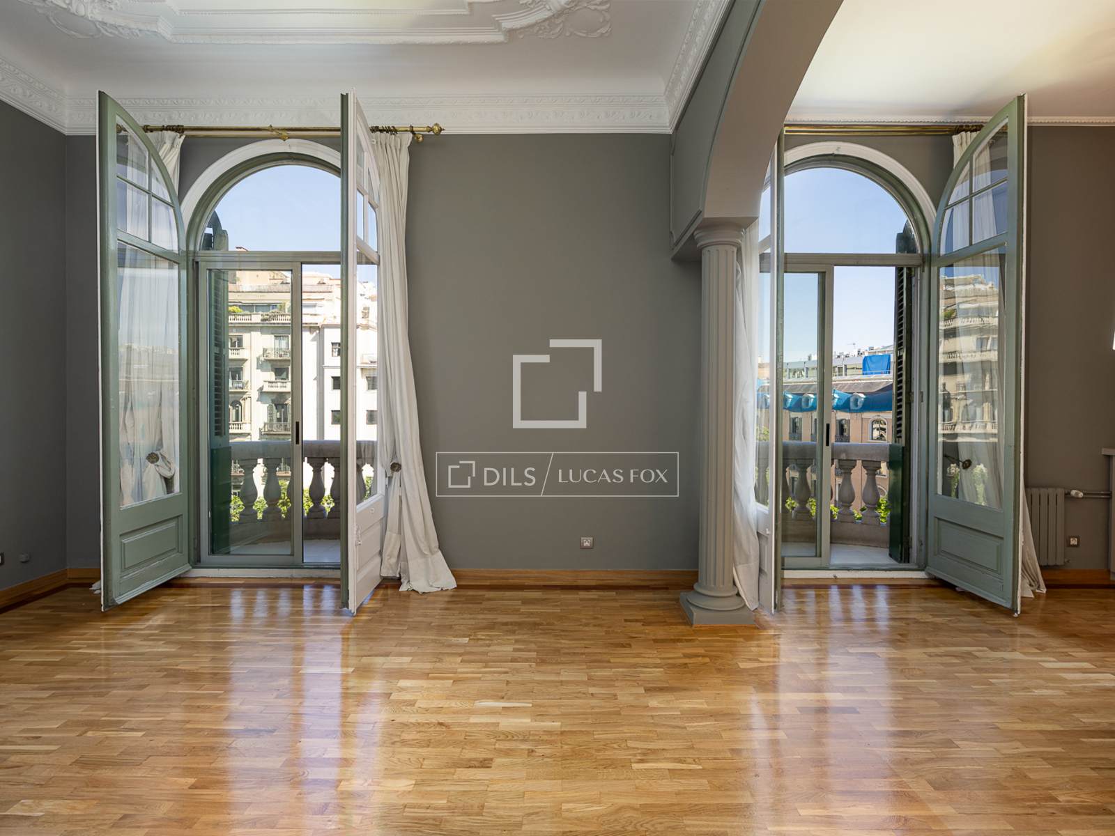 Dzīvoklis Barcelona, Spānijā 5 istabas, 217 m2 Nr. 168319