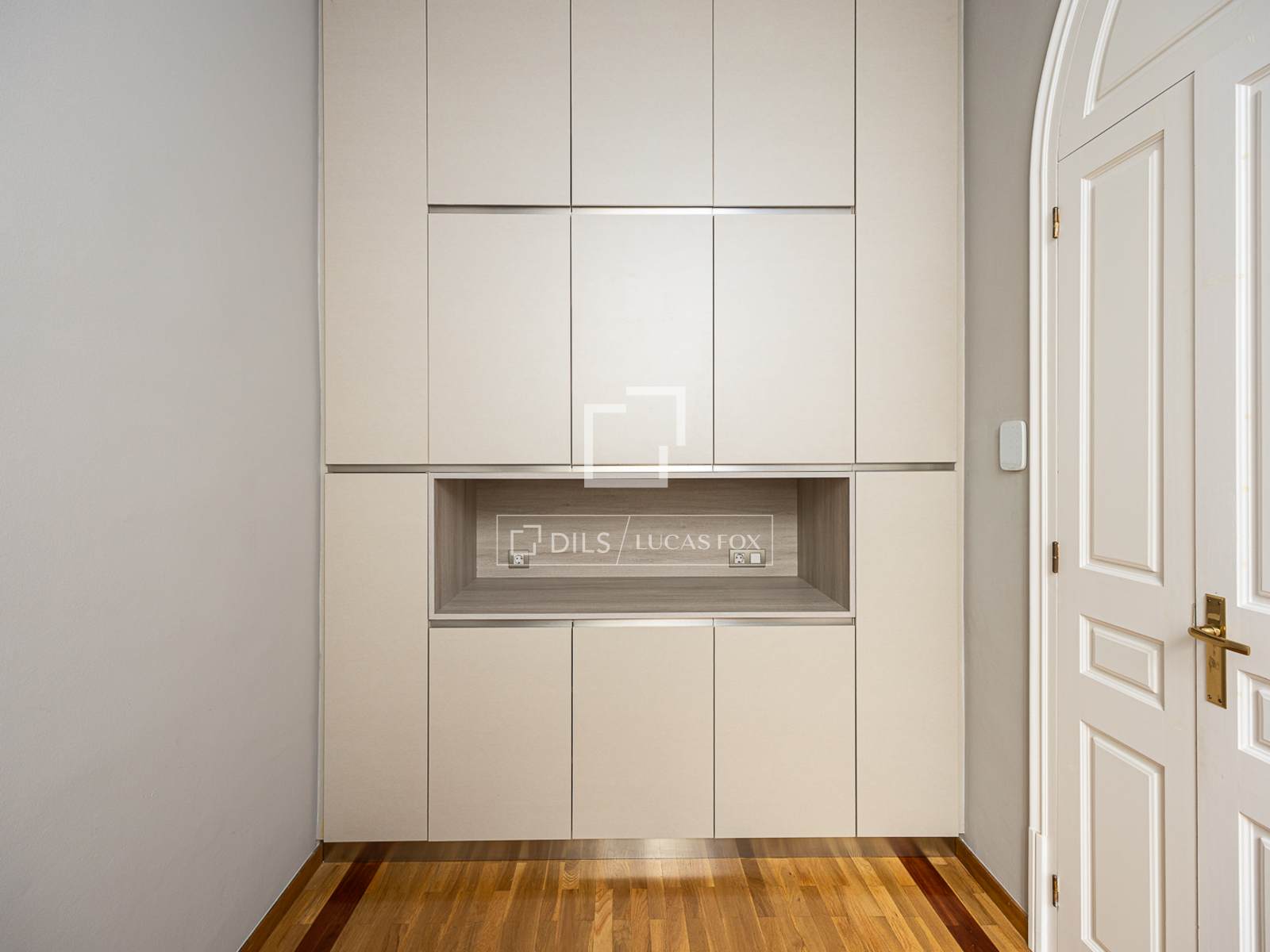 Dzīvoklis Barcelona, Spānijā 5 istabas, 217 m2 Nr. 168319