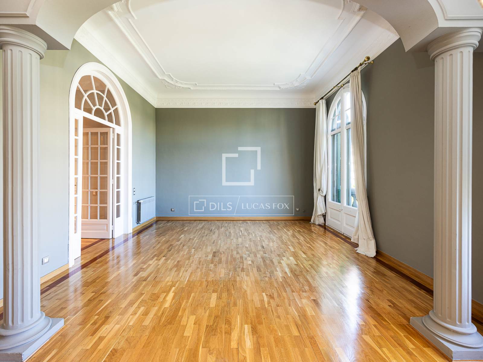 Dzīvoklis Barcelona, Spānijā 5 istabas, 217 m2 Nr. 168319