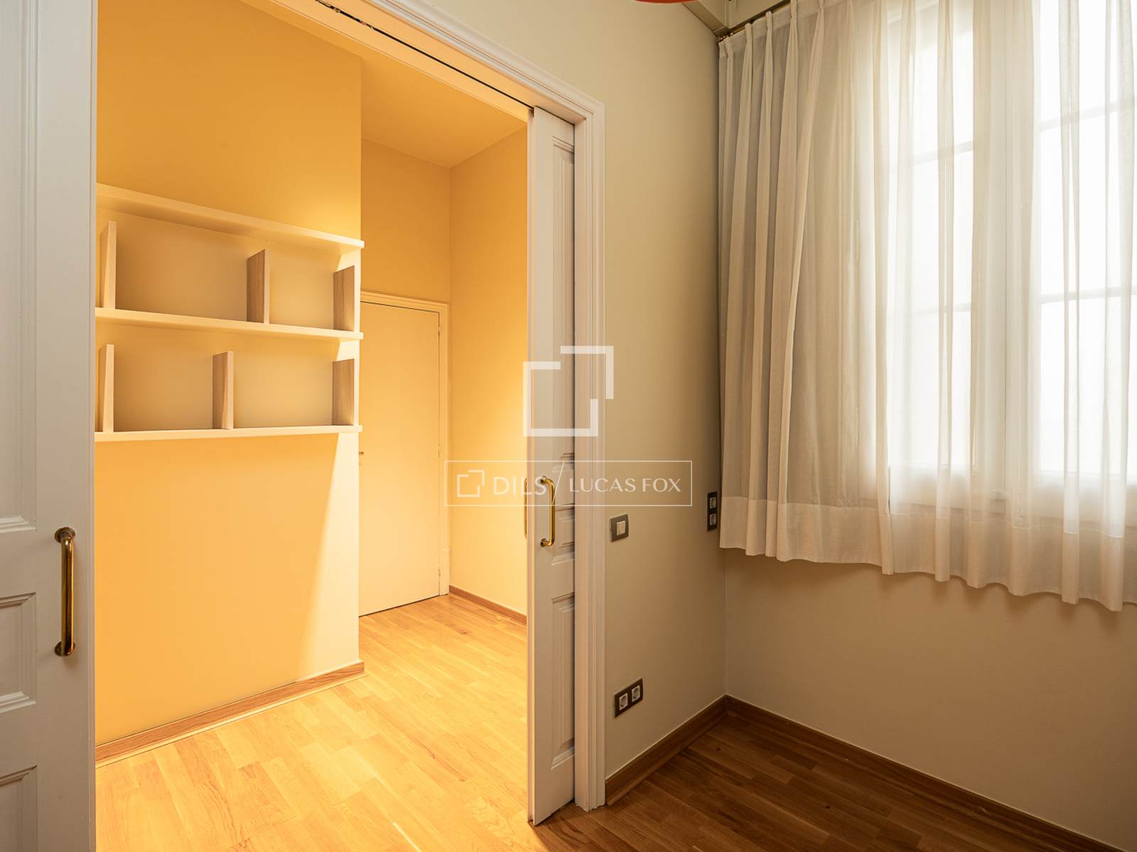 Dzīvoklis Barcelona, Spānijā 5 istabas, 217 m2 Nr. 168319