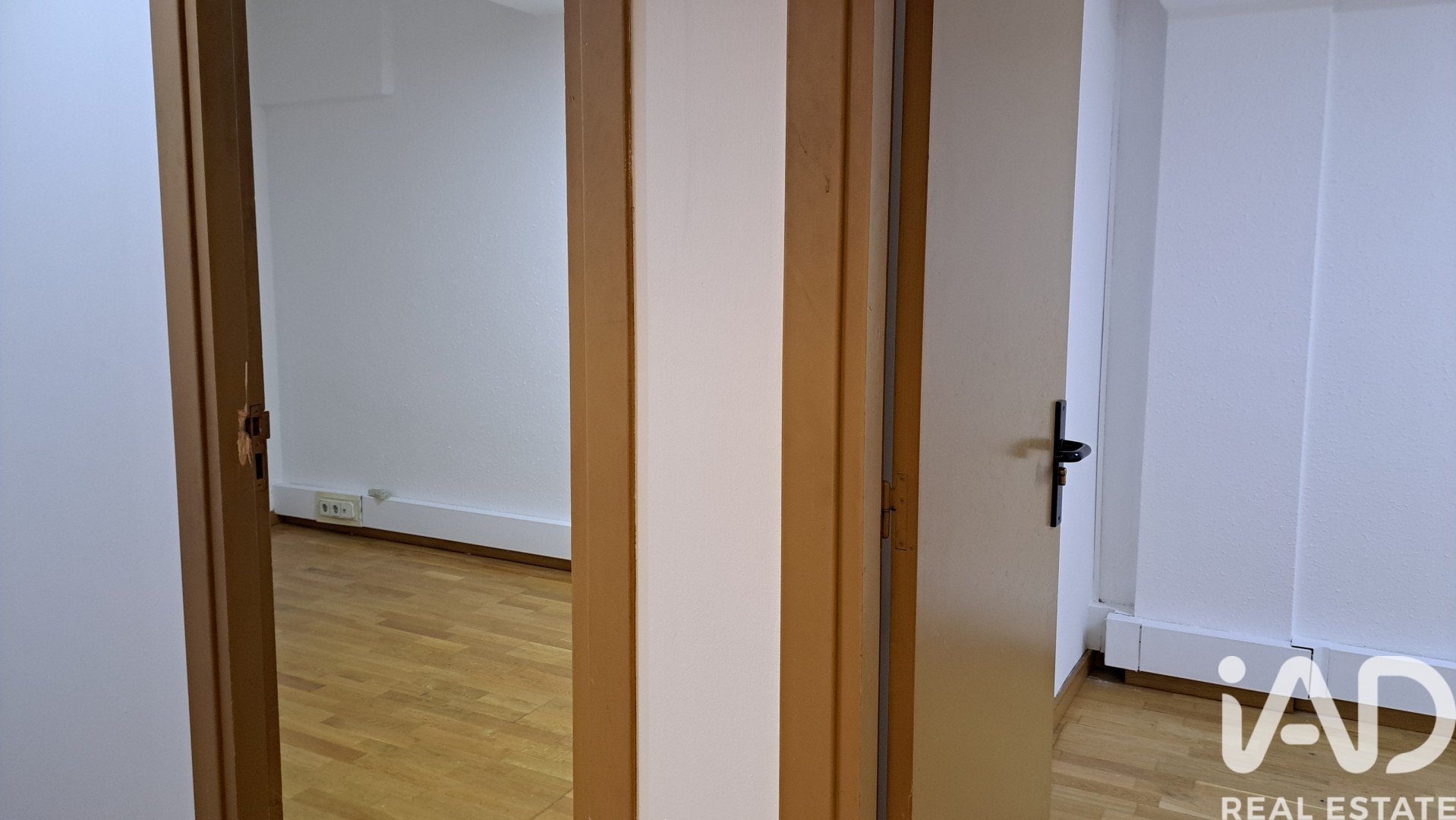 Komerciāls īpašums Barcelona, Spānijā 139 m2 Nr. 195722