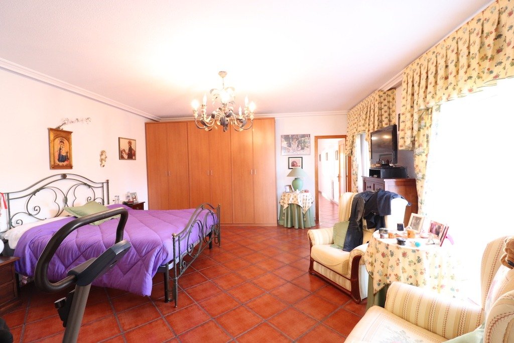 Apartament w El Chaparral, Alicante, Hiszpania 5 sypialni, 380 mkw. nr 165363