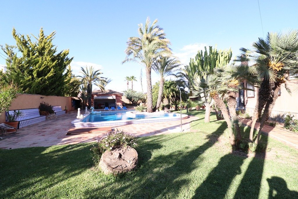 Apartament w El Chaparral, Alicante, Hiszpania 5 sypialni, 380 mkw. nr 165363