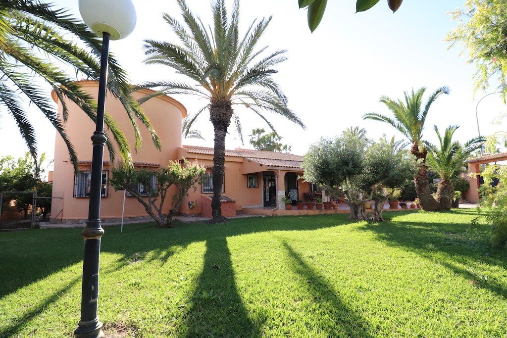 Apartament w El Chaparral, Alicante, Hiszpania 5 sypialni, 380 mkw. nr 165363