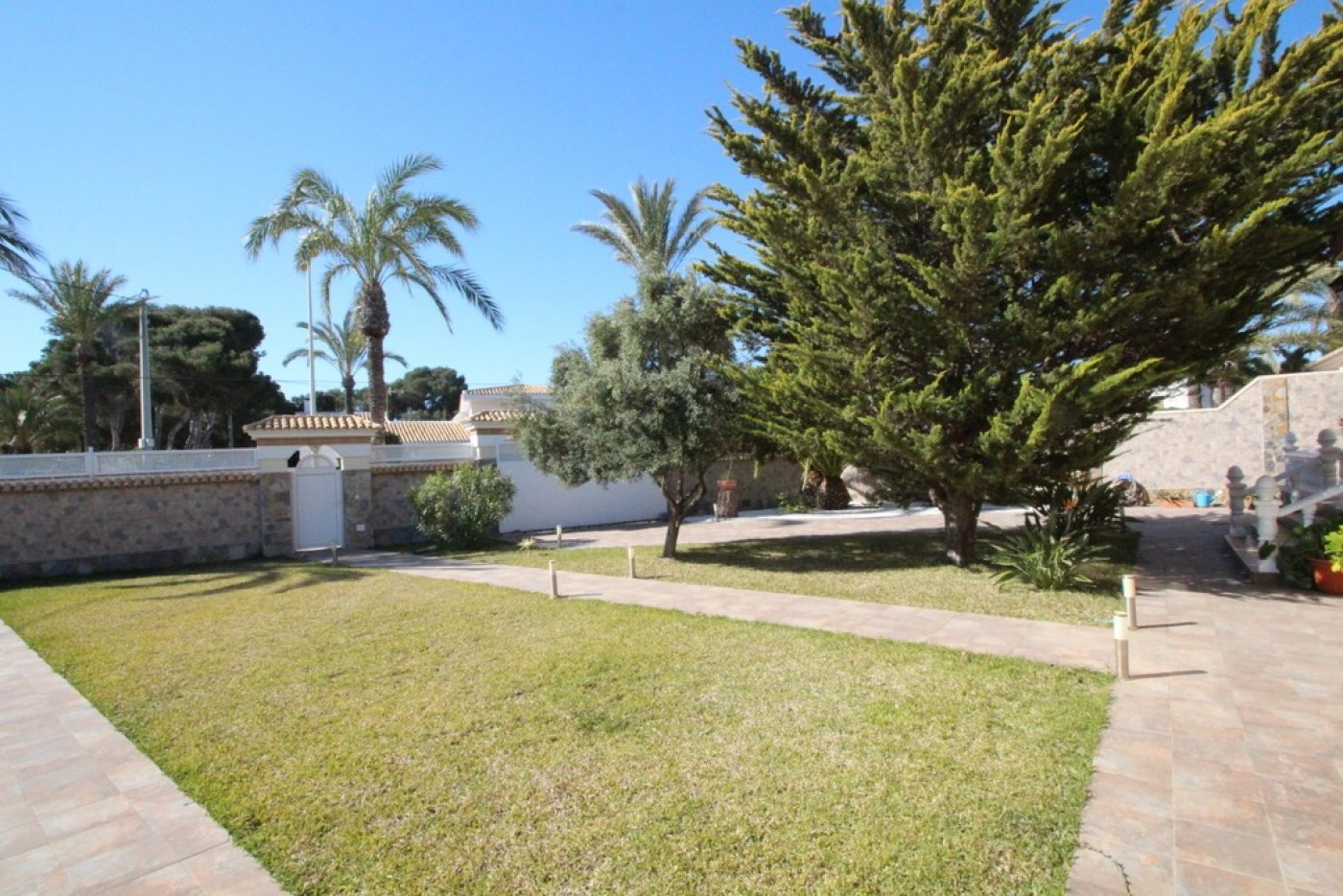 Villa i Cabo Roig, Alicante, Spanien 5 sovrum, 440 kvm. Nr. 165364