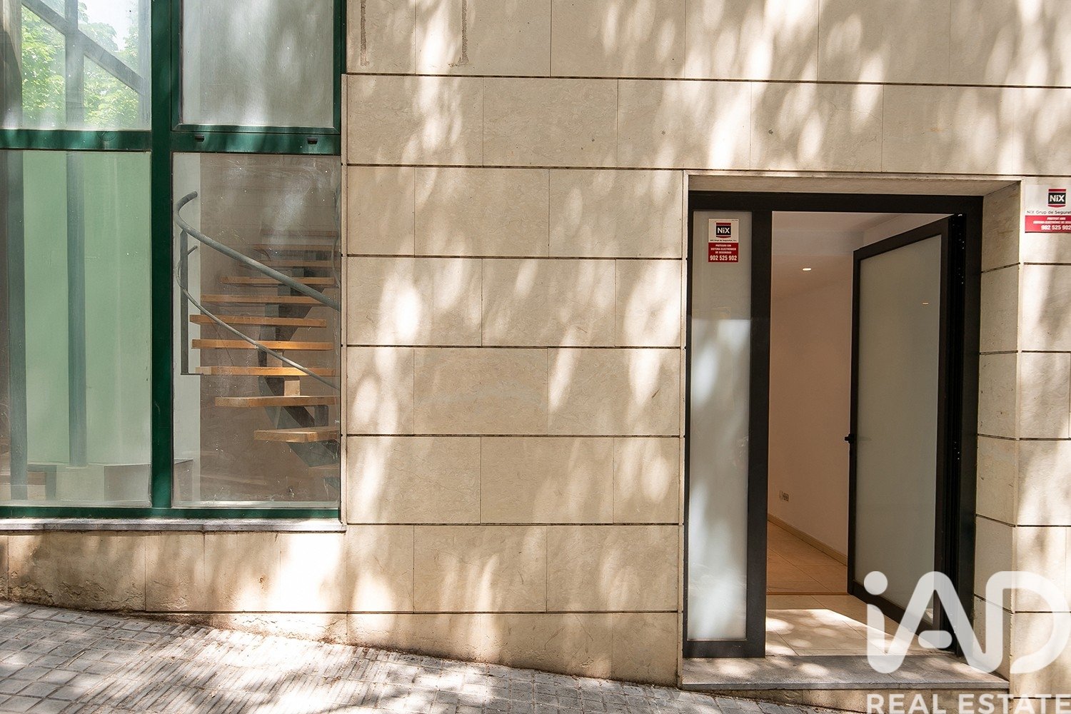Lokal usługowy w Barcelona, Hiszpania 2 sypialnie, 112 mkw. nr 152610