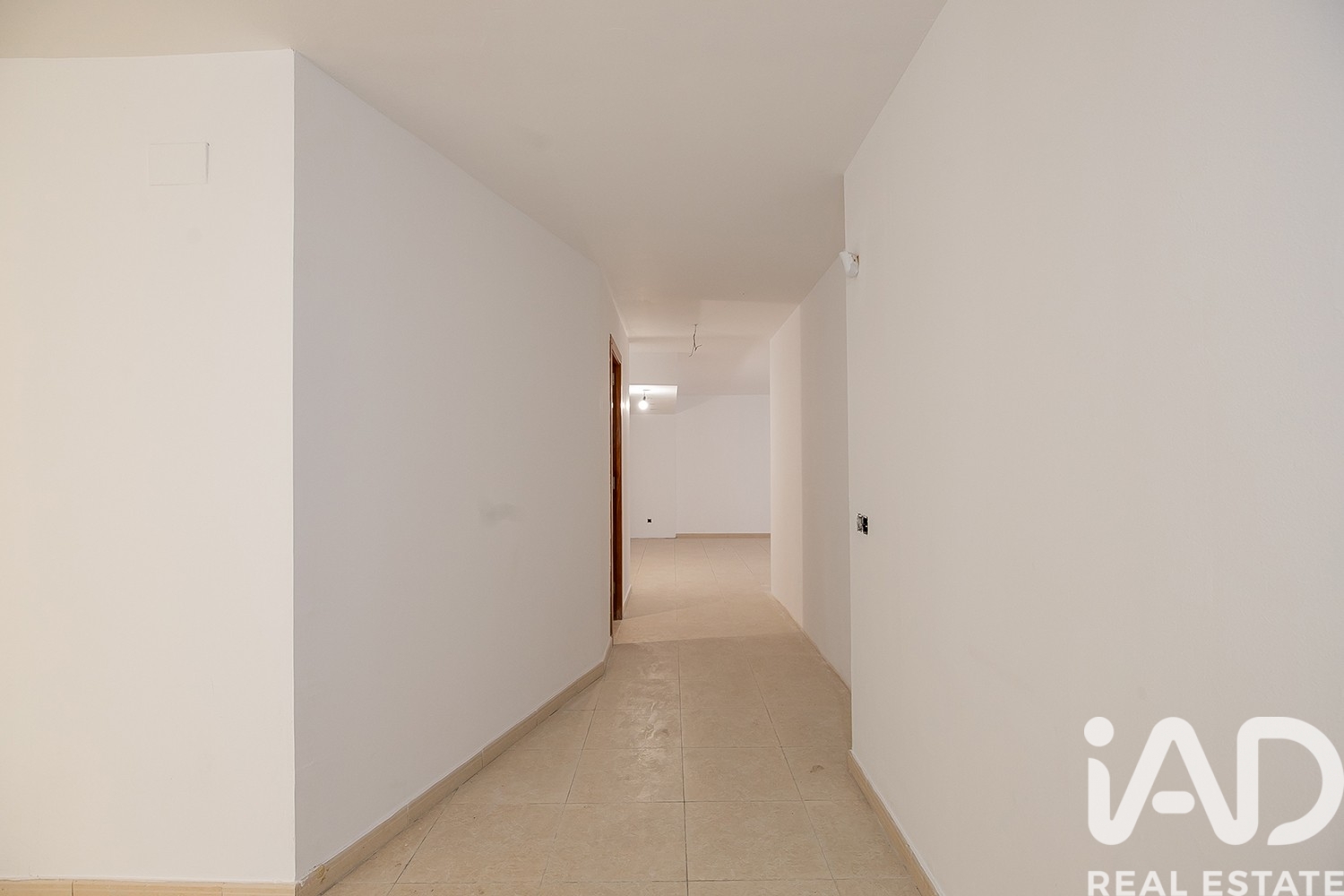 Lokal usługowy w Barcelona, Hiszpania 2 sypialnie, 112 mkw. nr 152610
