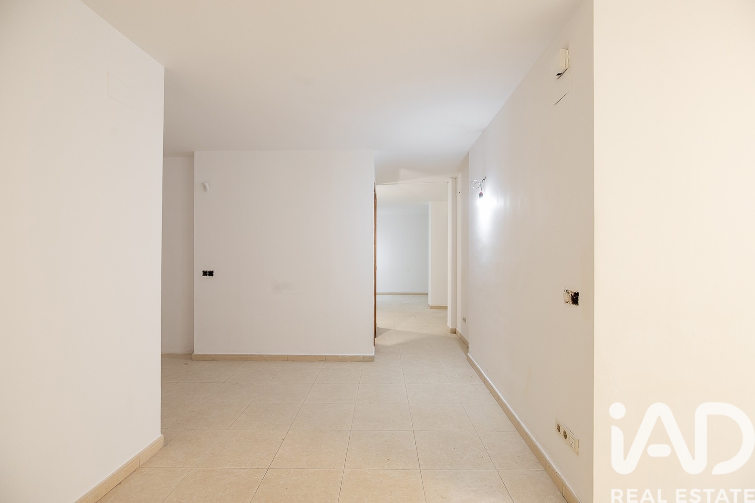 Lokal usługowy w Barcelona, Hiszpania 2 sypialnie, 112 mkw. nr 152610