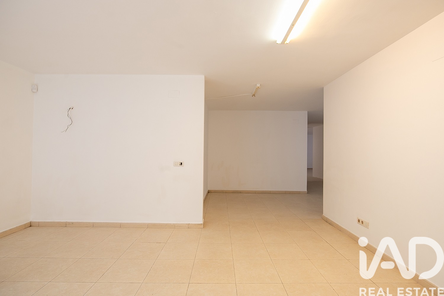 Lokal usługowy w Barcelona, Hiszpania 2 sypialnie, 112 mkw. nr 152610