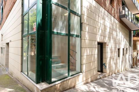 Komerciāls īpašums Barcelona, Spānijā 2 istabas, 112 m2 Nr. 152610