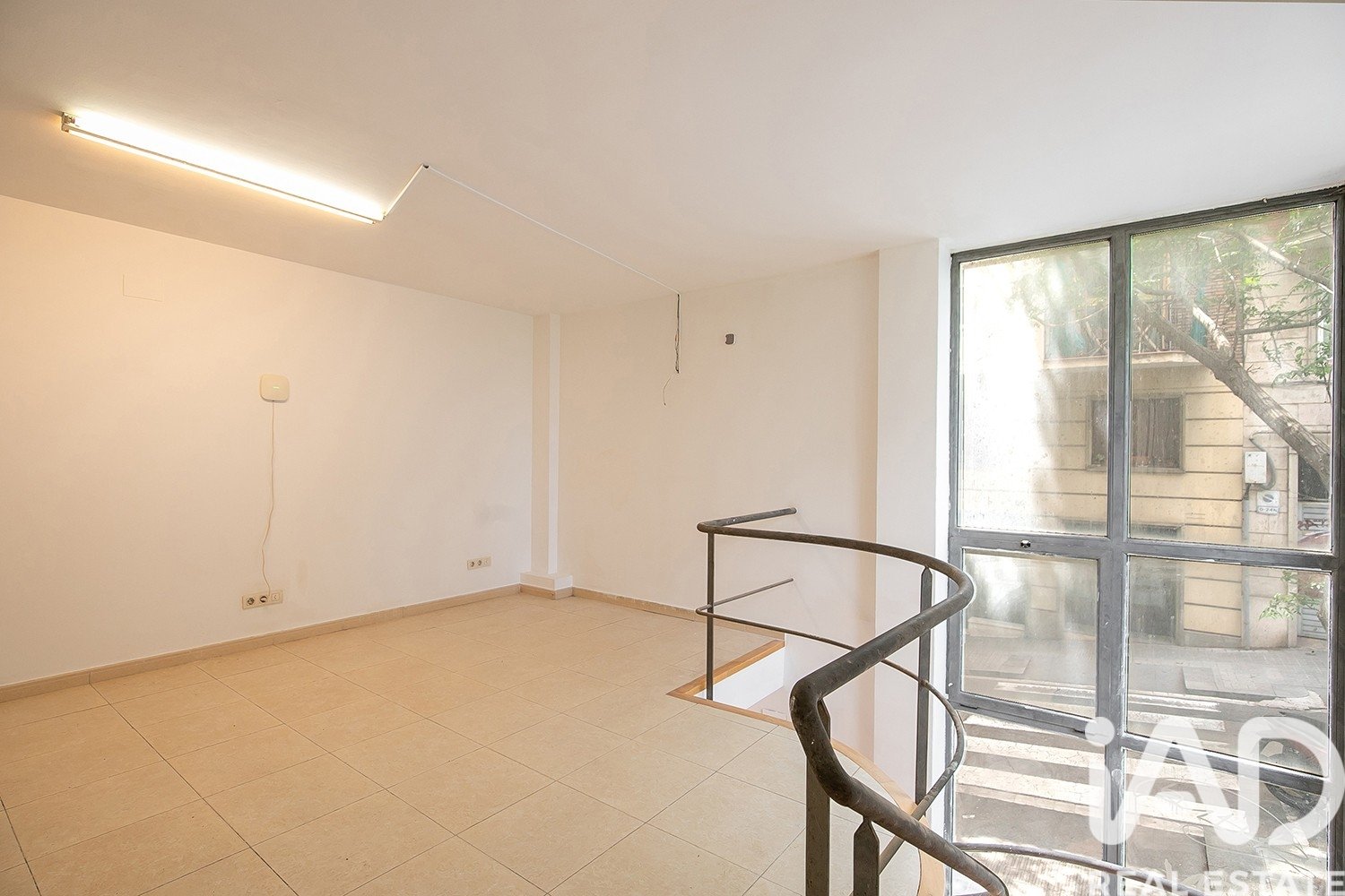 Lokal usługowy w Barcelona, Hiszpania 2 sypialnie, 112 mkw. nr 152610