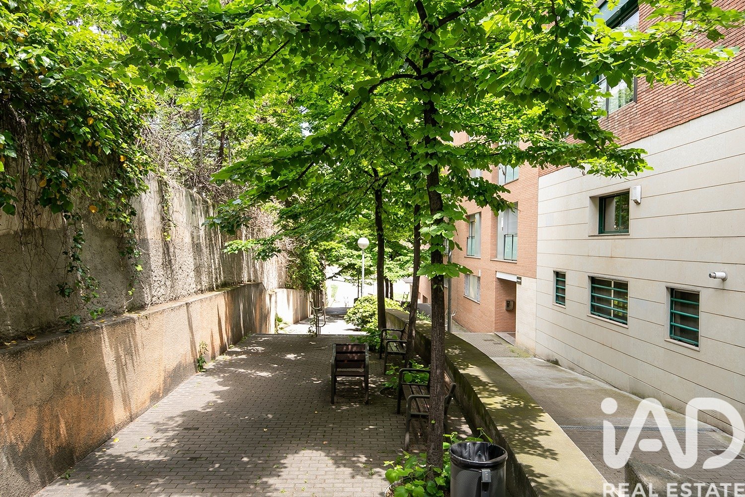 Lokal usługowy w Barcelona, Hiszpania 2 sypialnie, 112 mkw. nr 152610