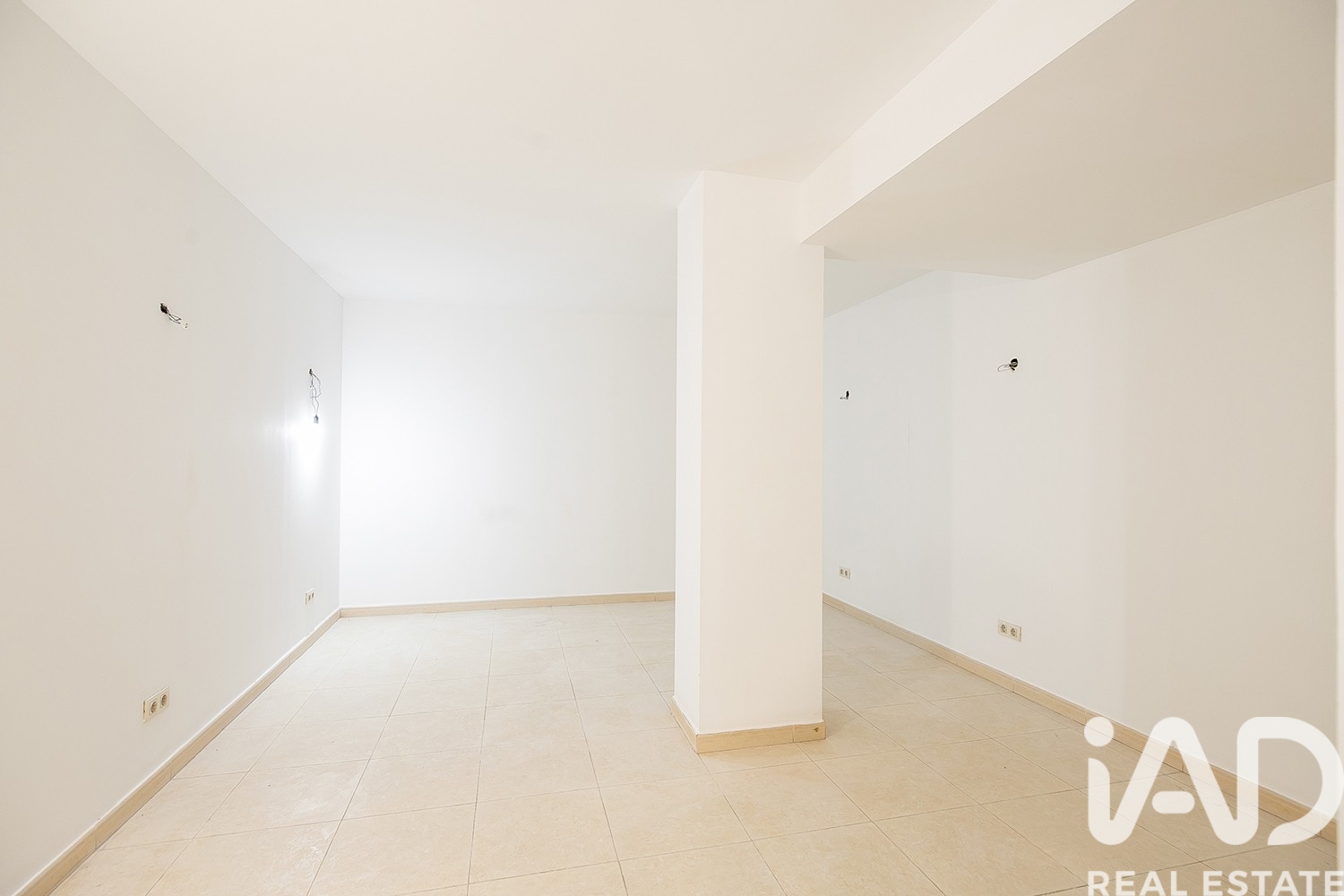 Lokal usługowy w Barcelona, Hiszpania 2 sypialnie, 112 mkw. nr 152610
