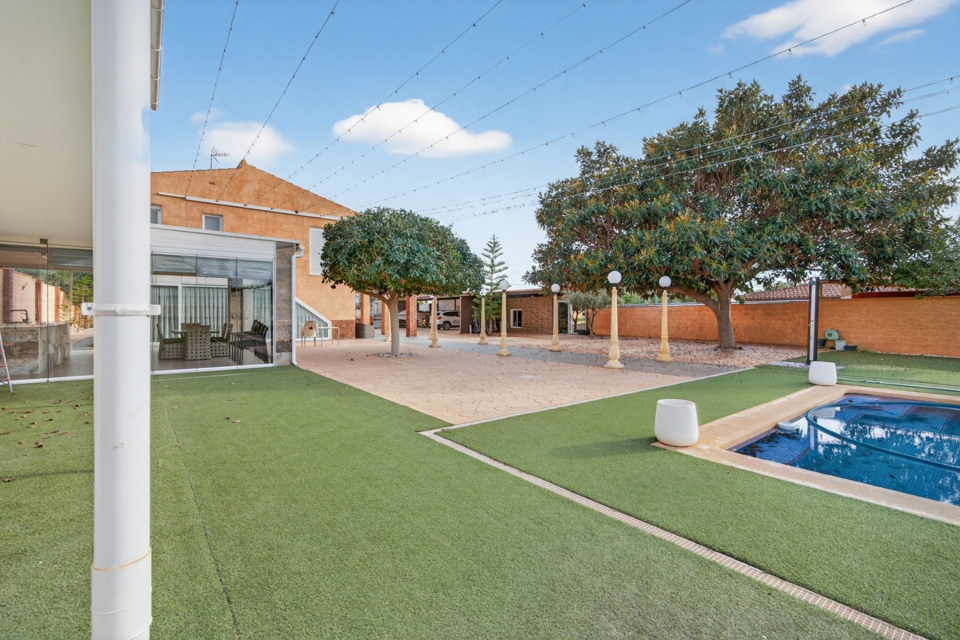 Villa i Alicante, Spanien 5 sovrum, 500 kvm. Nr. 149606