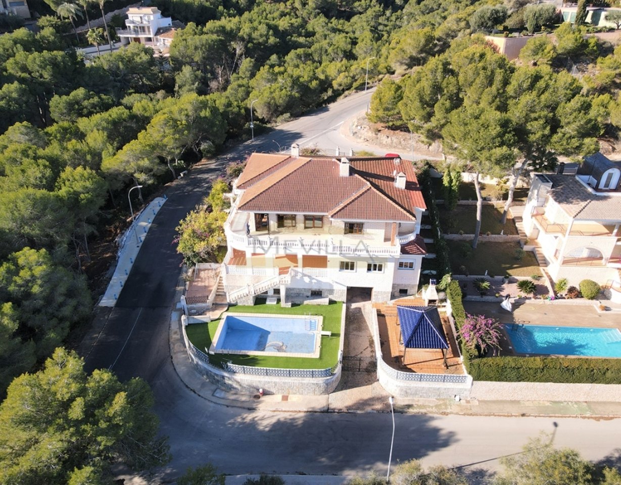 Villa i Campoamor, Alicante, Spanien 10 sovrum, 780 kvm. Nr. 94090
