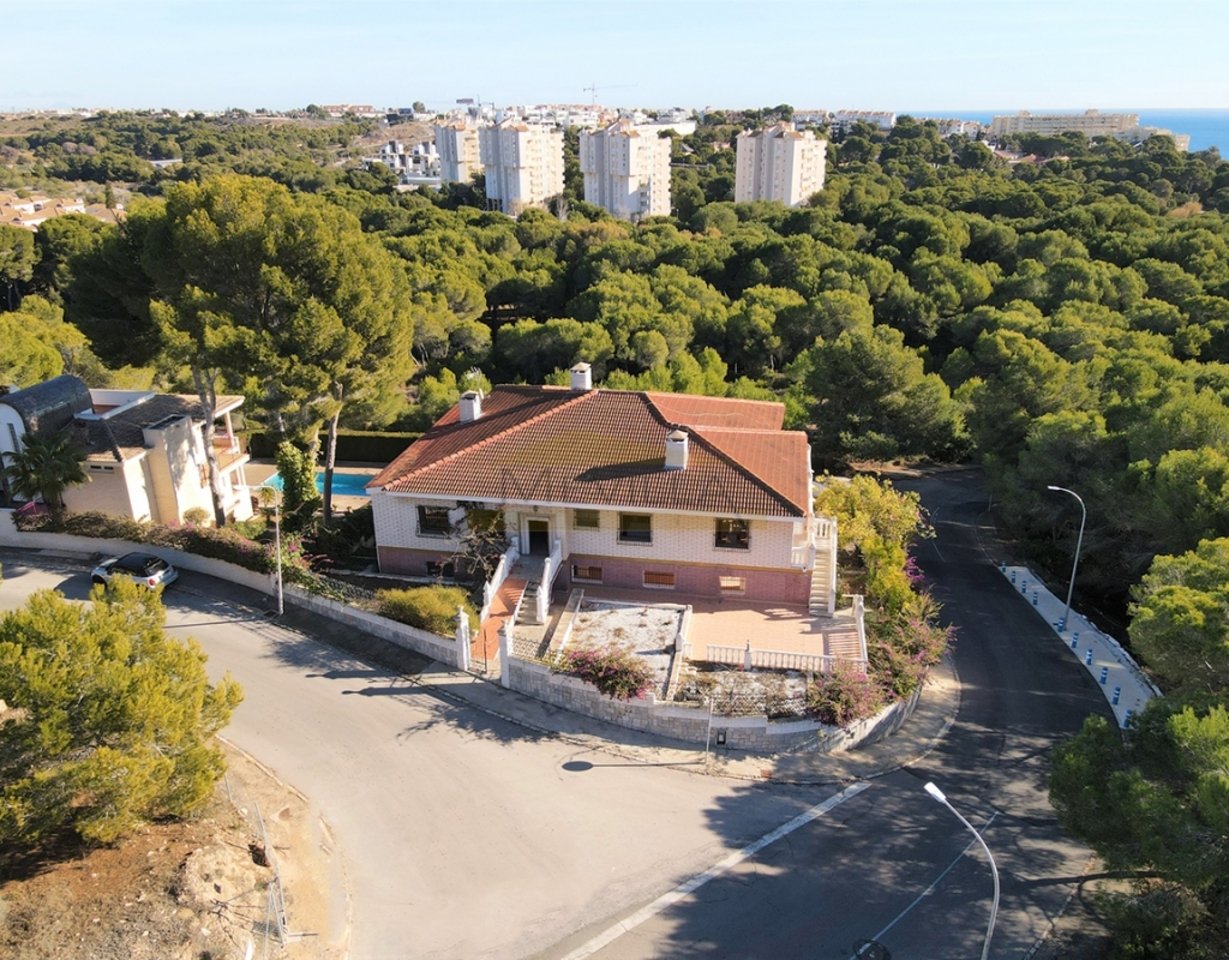 Villa i Campoamor, Alicante, Spanien 10 sovrum, 780 kvm. Nr. 94090