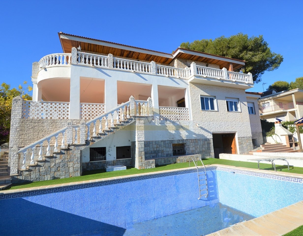 Villa i Campoamor, Alicante, Spanien 10 sovrum, 780 kvm. Nr. 94090