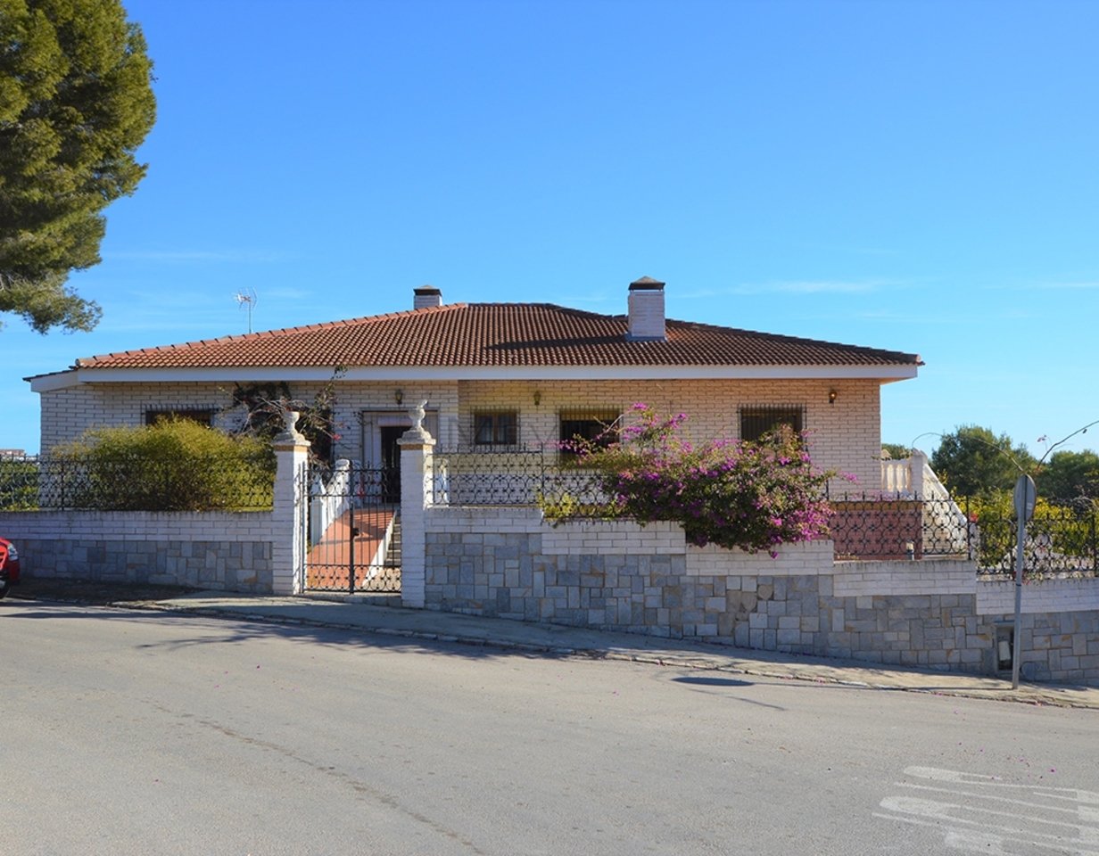 Villa i Campoamor, Alicante, Spanien 10 sovrum, 780 kvm. Nr. 94090