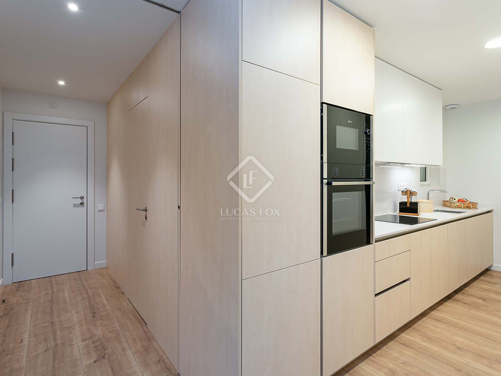Apartment in Barcelona, Spain 2 bedrooms, 95 sq.m. No. 192616