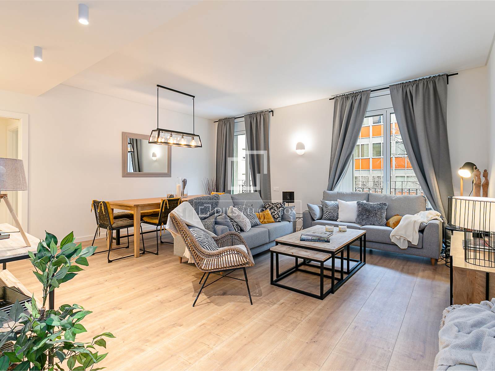 Apartment in Barcelona, Spain 2 bedrooms, 95 sq.m. No. 192616